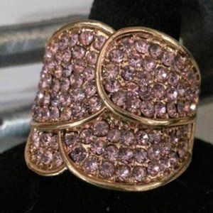 Pink rhinestone wide curved yellow gold-plated expandable ring sz7/8